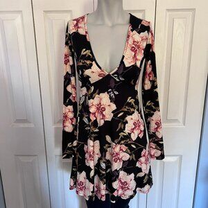Forever 21 Floral Long Sleeve Dress Size Small